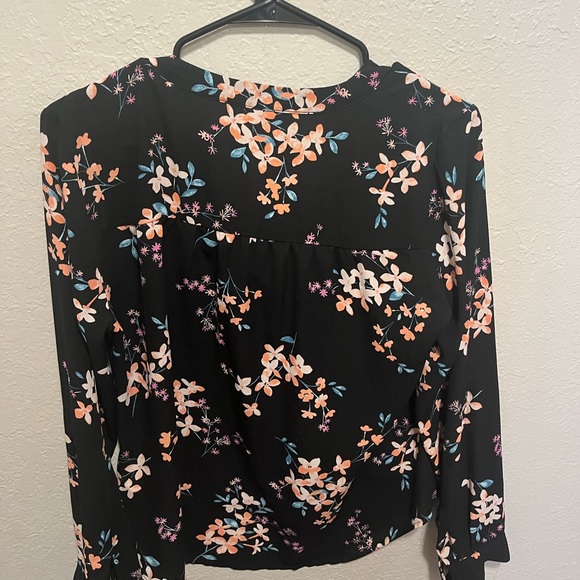 Floral Candie’s Top - Picture 2 of 2